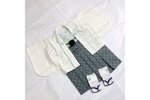 男の子用 ベビー着物 羽織袴セット（ホワイト）